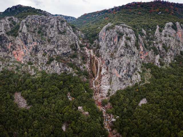 Βόρειος Κόζιακας, καταρράκτης Αγίας Παρασκευής Καλαμπάκας